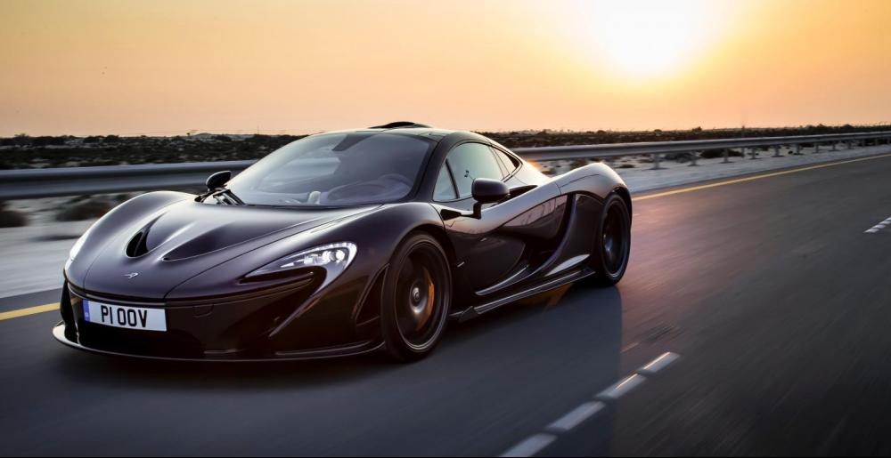 57f9e375e2d99_McLarenP1Bahrain-773-crop5