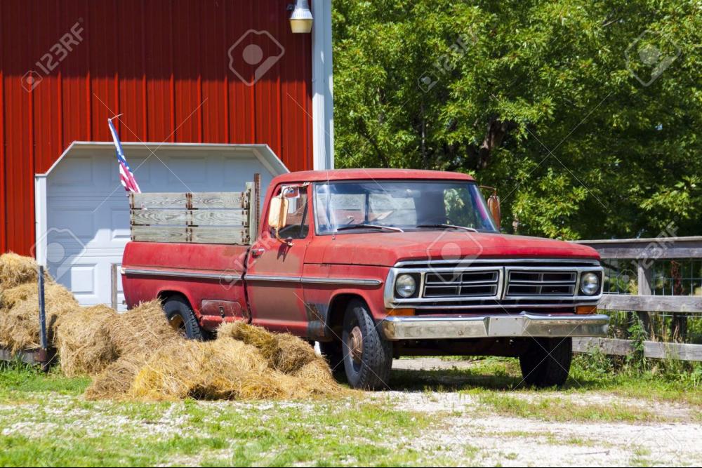 14886184-Old-Pickup-Truck-Stock-Photo-farm.jpg