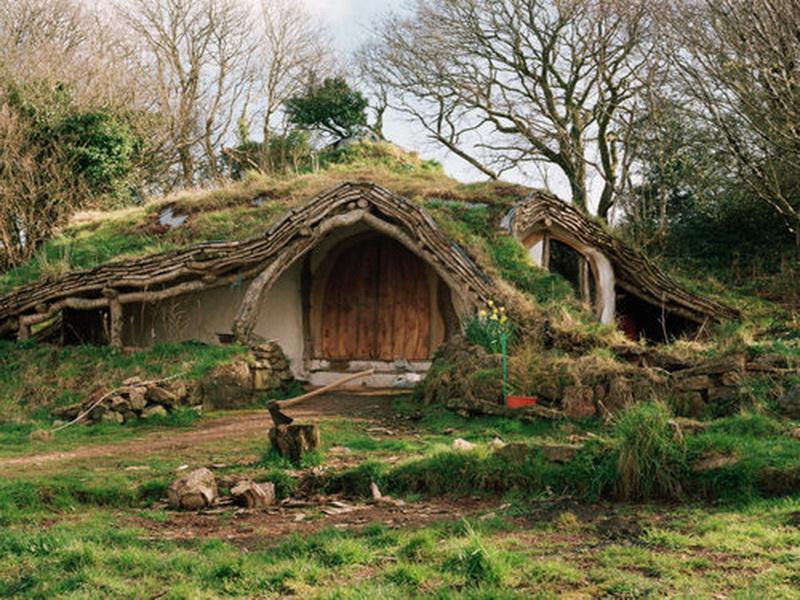 amazing-real-hobbit-hole-house-best-desi